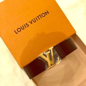 Louis Vuitton black/tan reversible belt w LV clasp